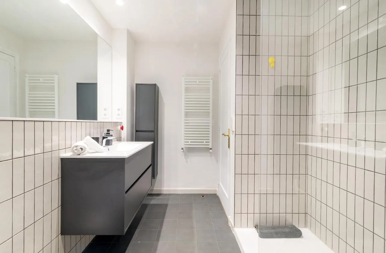 New Top Floor Apt With A Lot Of Light & Aircon Gerona Apartamento
