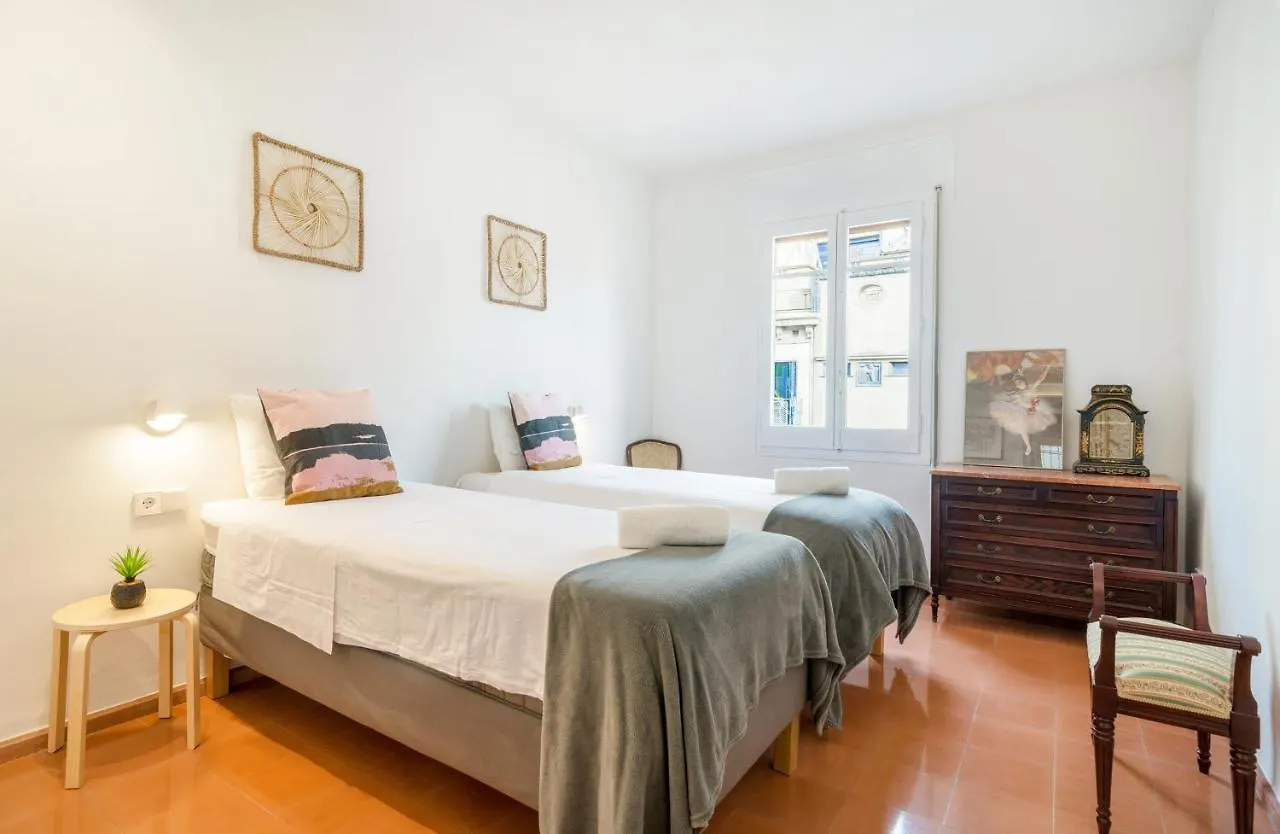 New Top Floor Apt With A Lot Of Light & Aircon Gerona Apartamento