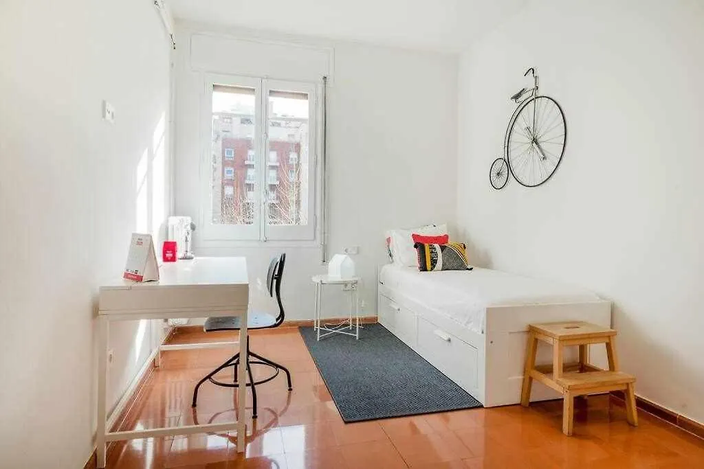 New Top Floor Apt With A Lot Of Light & Aircon Gerona